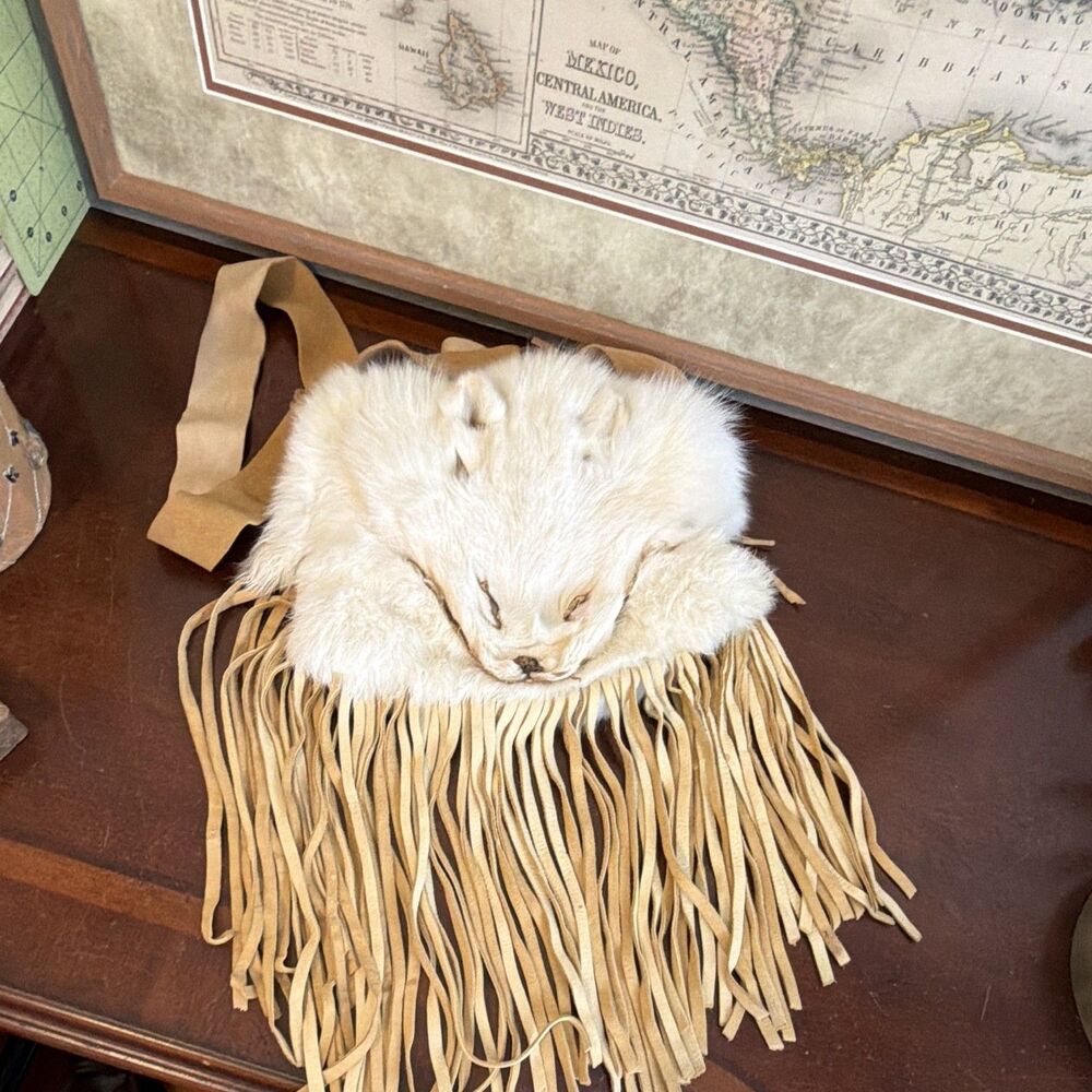 Vtg. White Arctic Fox Shoulder Bag/Satchel with Soft Doe Skin Fringe and Strap
